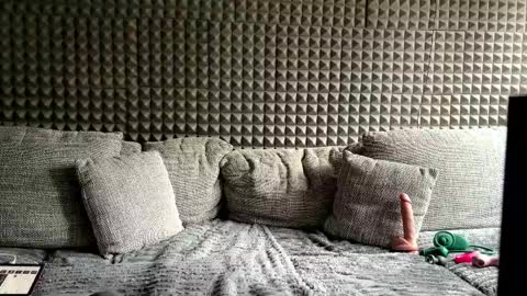 Dee Lorrie online show from March 21, 2026, 11:26 am