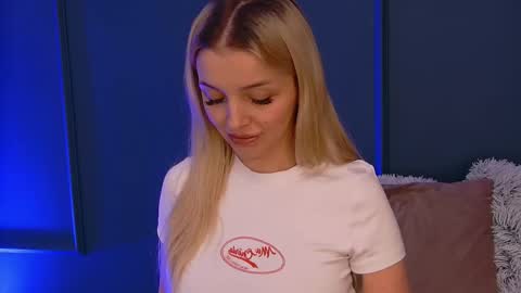 DeeaVIP online show from March 9, 2026, 6:06 am