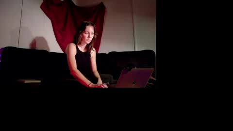 Deenie online show from May 8, 2026, 2:17 am