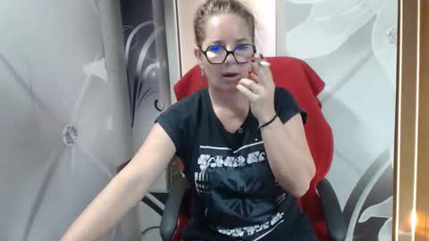 hi guys i m a cute milf i m here for good time and nice people pls be respectfool and enjoy me online show from March 13, 2026, 10:00 am