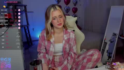Kira online show from February 24, 2025, 7:52 pm