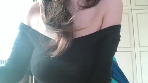 Snapshot of deessedivine chatting on March 28, 2026, 2:16 pm KamiDevi online show from March 28, 2026, 2:16 pm