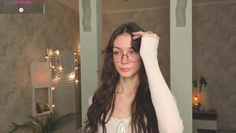 Snapshot of defeded_lovee chatting on October 8, 2025, 7:44 pm Amy online show from October 8, 2025, 7:44 pm