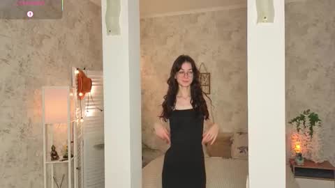 Snapshot of defeded_lovee chatting on October 11, 2025, 8:40 pm Amy online show from October 11, 2025, 8:40 pm