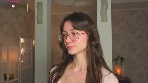 Snapshot of defeded_lovee chatting on October 15, 2025, 8:20 pm Amy online show from October 15, 2025, 8:20 pm