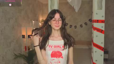 Snapshot of defeded_lovee chatting on October 29, 2025, 7:26 pm Amy online show from October 29, 2025, 7:26 pm