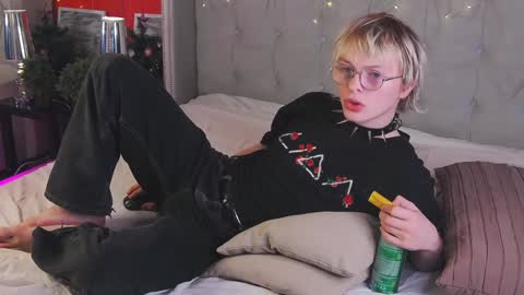 deficitt online show from December 26, 2024, 11:35 pm