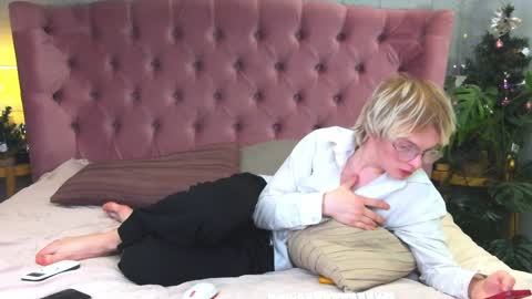 deficitt online show from January 15, 2025, 1:23 am