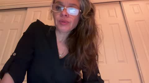 Snapshot of degeneratesaint chatting on May 5, 2026, 3:03 am Tori online show from May 5, 2026, 3:03 am