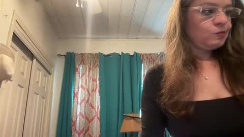 Snapshot of degeneratesaint chatting on May 6, 2026, 3:17 pm Tori online show from May 6, 2026, 3:17 pm