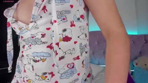 Snapshot of deisy_smith_ chatting on March 5, 2025, 12:00 pm  Deisy  online show from March 5, 2025, 12:00 pm