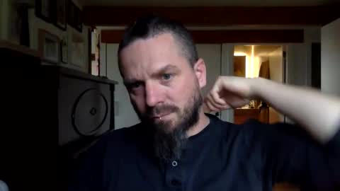 Snapshot of deivitzzz chatting on March 14, 2026, 1:38 pm Hermes online show from March 14, 2026, 1:38 pm