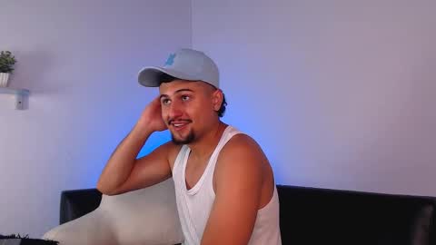  DEIVY  online show from March 19, 2026, 1:53 am