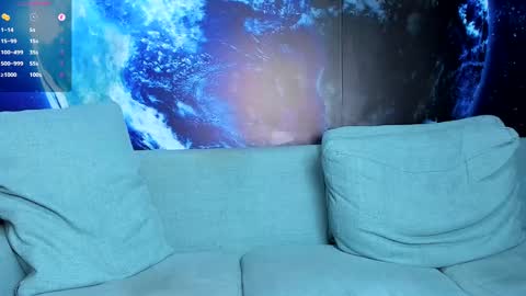 Snapshot of delessandro_world chatting on February 13, 2025, 7:03 am Delessandro online show from February 13, 2025, 7:03 am