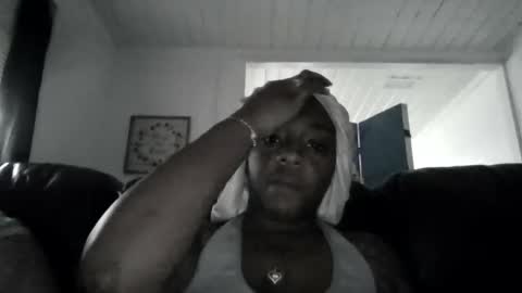 DelhuXXX online show from March 9, 2025, 4:33 pm