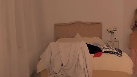 deliadelicious online show from February 21, 2025, 10:17 am