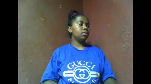 deliah712909 online show from December 27, 2024, 2:33 pm