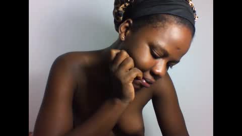 Snapshot of deliciousbabe01 chatting on March 20, 2026, 10:42 am EVAH online show from March 20, 2026, 10:42 am