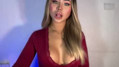 Snapshot of deliciousfaye chatting on February 23, 2026, 4:32 am Hello your loving faye 3 online show from February 23, 2026, 4:32 am