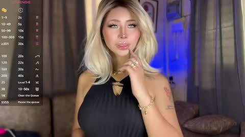Hello your loving faye 3 online show from May 11, 2026, 7:58 am