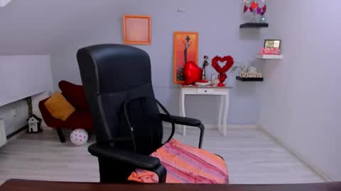 DeliciousLolly online show from February 17, 2026, 4:20 am