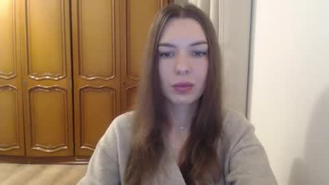 Aurora online show from December 1, 2025, 6:29 am