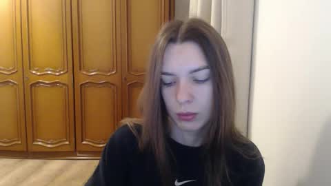 Aurora online show from December 3, 2025, 6:32 am