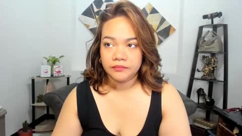 Snapshot of delightfulcurvy chatting on December 1, 2024, 9:59 pm delightfulcurvy online show from December 1, 2024, 9:59 pm