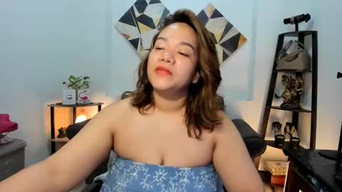 Snapshot of delightfulcurvy chatting on December 10, 2024, 9:22 pm delightfulcurvy online show from December 10, 2024, 9:22 pm