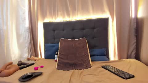 Delilah  online show from August 5, 2026, 5:05 pm