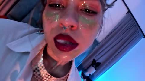 Snapshot of delilah_fix chatting on March 3, 2026, 9:21 pm della online show from March 3, 2026, 9:21 pm