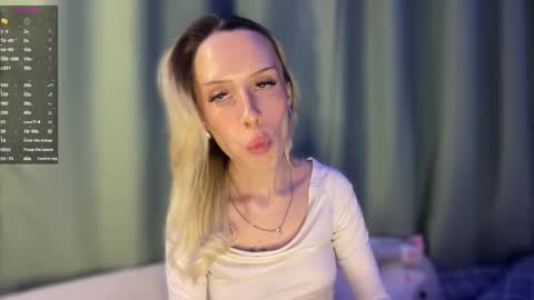 Della online show from February 22, 2026, 7:01 pm