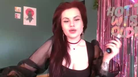 Snapshot of dellacrush_ chatting on February 6, 2025, 10:59 am dellacrush_ online show from February 6, 2025, 10:59 am