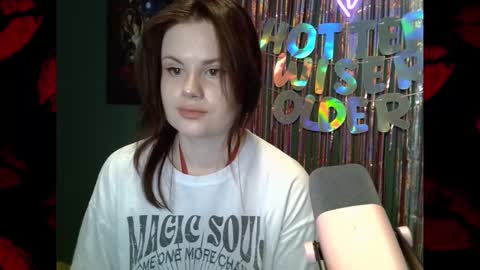 Snapshot of dellacrush_ chatting on February 14, 2025, 10:17 am dellacrush_ online show from February 14, 2025, 10:17 am