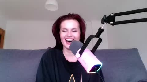 Snapshot of dellacrush_ chatting on March 5, 2025, 2:34 pm dellacrush_ online show from March 5, 2025, 2:34 pm