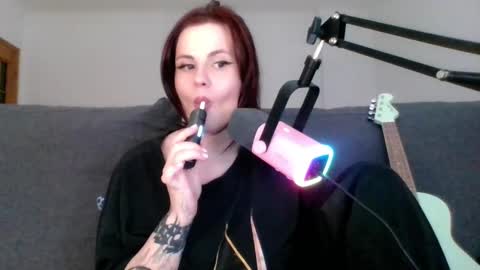 Snapshot of dellacrush_ chatting on March 5, 2025, 5:39 pm dellacrush_ online show from March 5, 2025, 5:39 pm