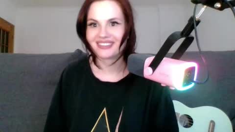 Snapshot of dellacrush_ chatting on March 5, 2025, 8:42 pm dellacrush_ online show from March 5, 2025, 8:42 pm