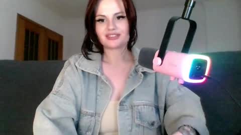 Snapshot of dellacrush_ chatting on March 6, 2025, 8:48 pm dellacrush_ online show from March 6, 2025, 8:48 pm