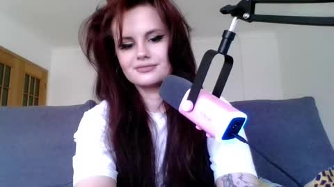 Snapshot of dellacrush_ chatting on March 11, 2025, 2:51 pm dellacrush_ online show from March 11, 2025, 2:51 pm