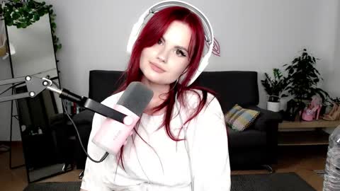 Snapshot of dellacrush_ chatting on September 8, 2025, 7:02 pm dellacrush_ online show from September 8, 2025, 7:02 pm