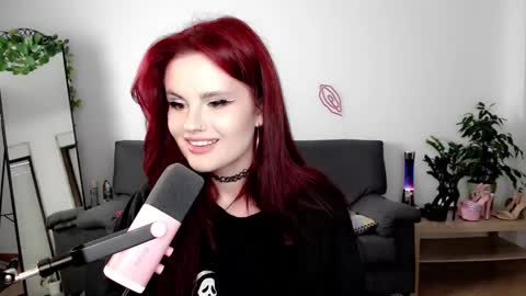 Snapshot of dellacrush_ chatting on September 10, 2025, 5:46 pm dellacrush_ online show from September 10, 2025, 5:46 pm