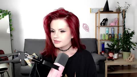 Snapshot of dellacrush_ chatting on September 17, 2025, 5:25 pm dellacrush_ online show from September 17, 2025, 5:25 pm