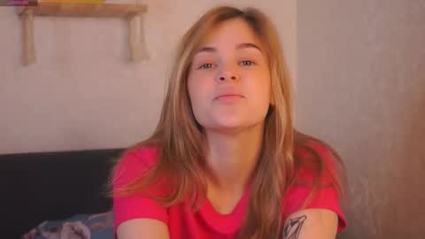 Snapshot of delmyostrem chatting on October 22, 2025, 7:08 am Emily online show from October 22, 2025, 7:08 am