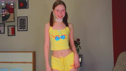 Snapshot of delorathecookie chatting on March 11, 2025, 9:48 pm Delora online show from March 11, 2025, 9:48 pm