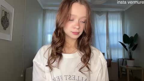 Snapshot of delorathecookie chatting on October 19, 2025, 7:09 am Delora online show from October 19, 2025, 7:09 am