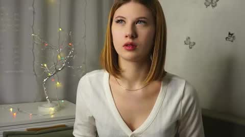 Katrin online show from December 17, 2025, 7:53 pm