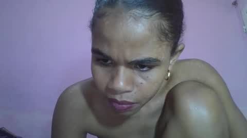 delphine online show from April 21, 2026, 4:34 pm