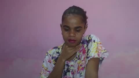 delphine online show from May 4, 2026, 6:04 pm