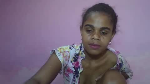 delphine online show from May 5, 2026, 6:10 am