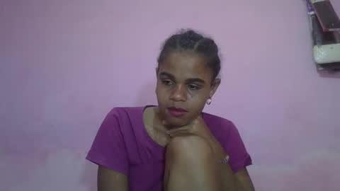 delphine online show from May 12, 2026, 5:48 am